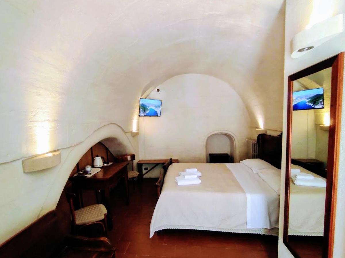 Cave Rooms Sassi Матера Екстер'єр фото