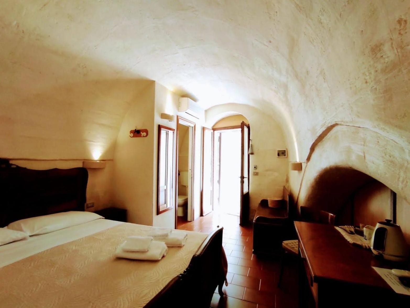 Cave Rooms Sassi Матера Номер фото